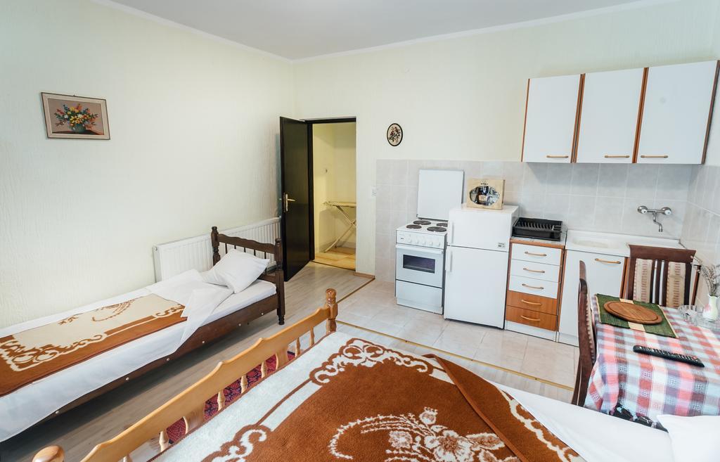 Guest House Bajceta Herceg Novi Exterior foto